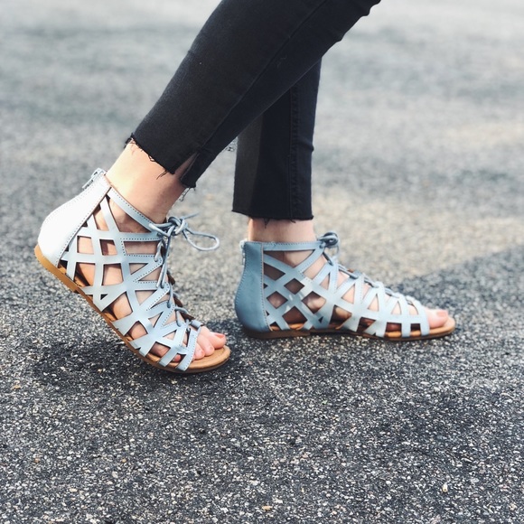qupid lace up sandals